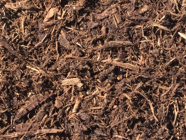 Premium Shredded Oak Bark Mulch